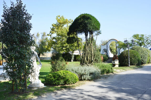 giardino esterno (1)